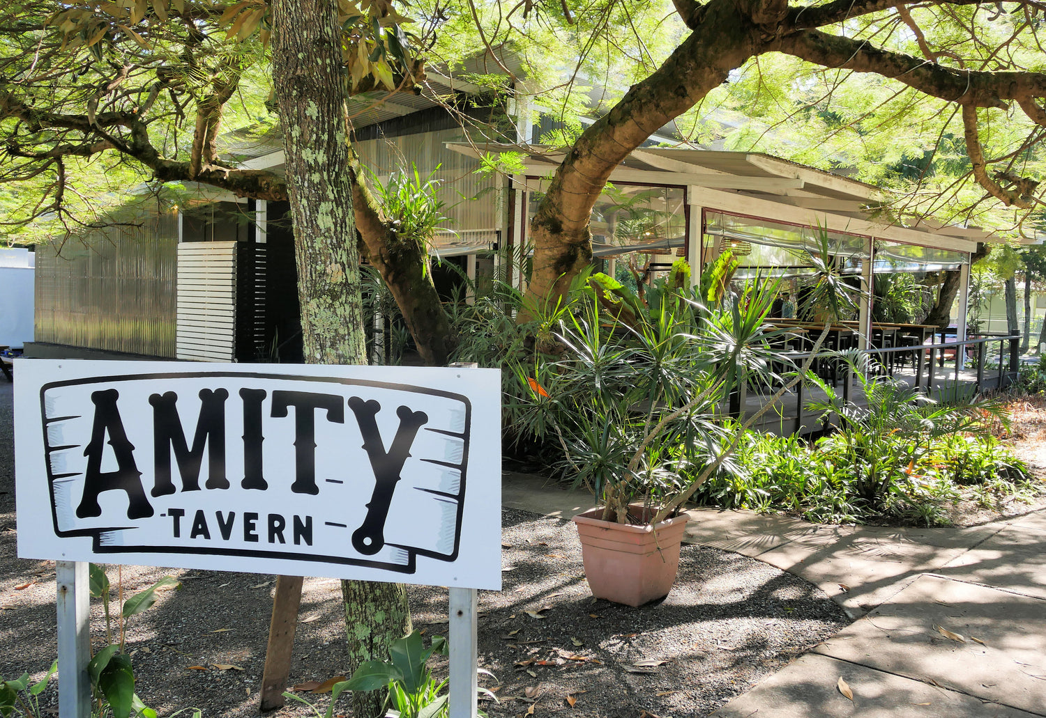 Amity Tavern - Amity Point, North Stradbroke Island – My Store